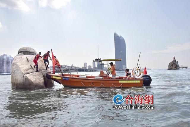 大聯動！廈門多部門在鼓浪嶼開展海上救援演練與培訓