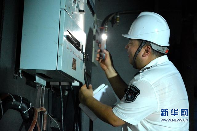 高溫“烤”驗下的石獅造船廠:揮汗如雨忙生產