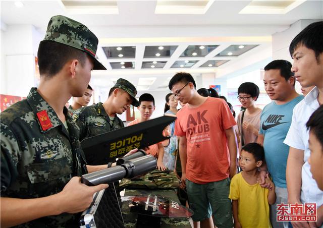 福建邊防肖厝邊檢站開展邊檢服務推介日