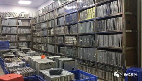 ▲在大石村眾多電子城中，類似的檔口隨處可見