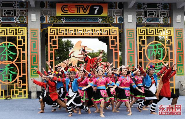 2000多名兩岸農民齊聚一堂 載歌載舞共慶豐收