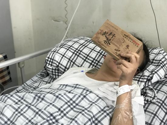 ▲劉芳在醫院治療