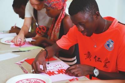 漳州閩南師范大學(xué)：非洲留學(xué)生紛至沓來