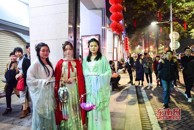 泉州:上元佳節 家門口賞燈正當時