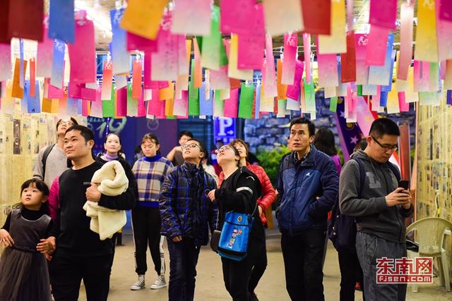 泉州:上元佳節 家門口賞燈正當時