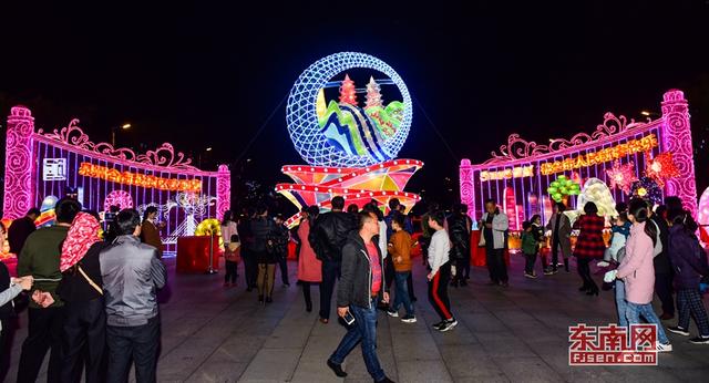泉州:上元佳節 家門口賞燈正當時