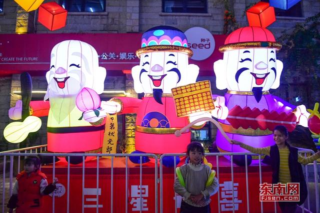 泉州:上元佳節 家門口賞燈正當時