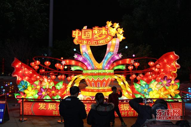 泉州:上元佳節 家門口賞燈正當時
