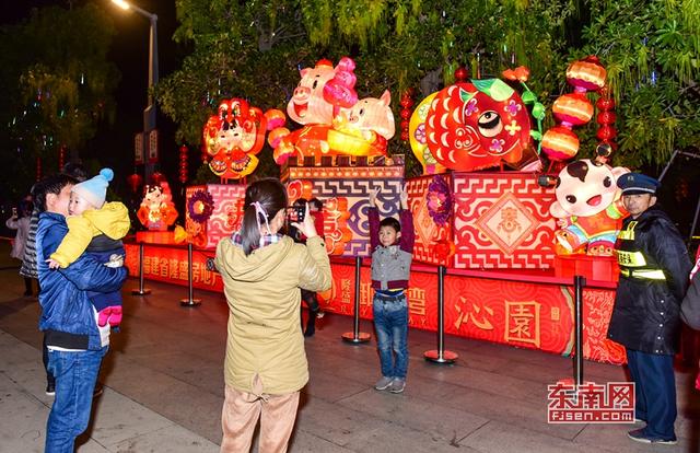 泉州:上元佳節 家門口賞燈正當時