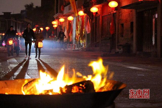 泉州:上元佳節 家門口賞燈正當時