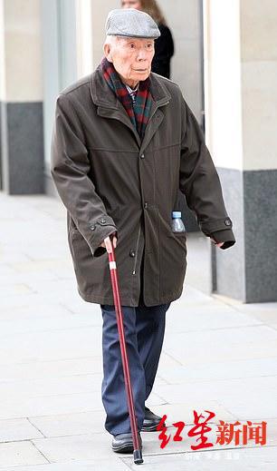 　秦喬治 圖據《每日郵報》