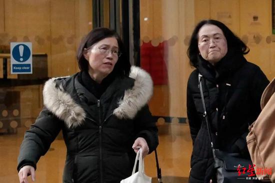 　秦氏姐妹出庭 圖據《每日郵報》