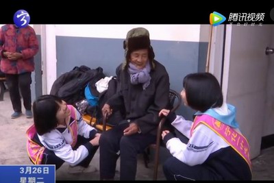 寧化一中學子走進敬老院獻愛心