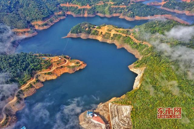 德化：云里霧里 云龍湖美如畫 