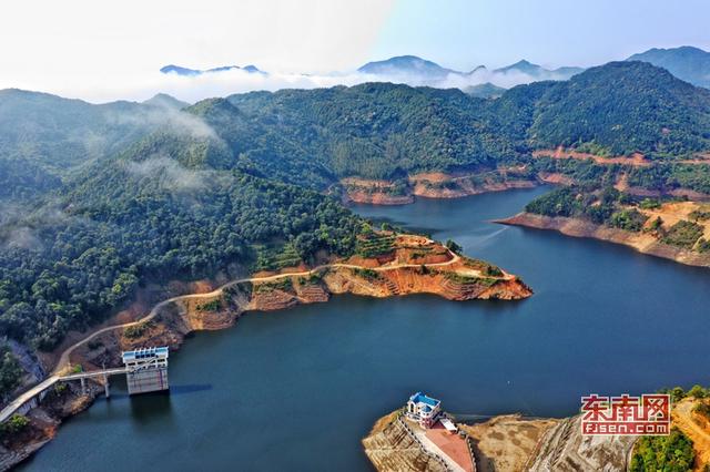 德化：云里霧里 云龍湖美如畫 