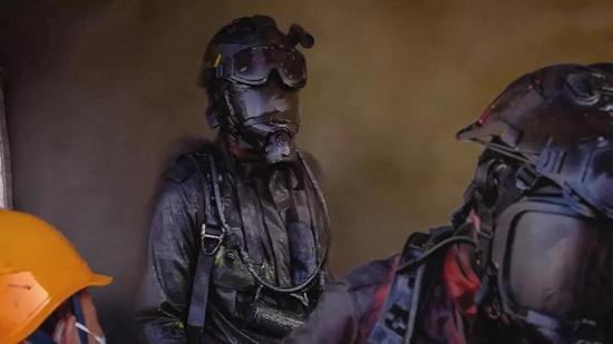 “第一次看照片也沒(méi)認(rèn)出是我