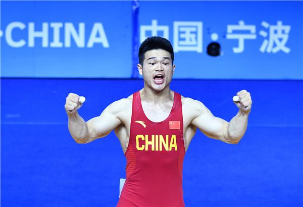 閩將石智勇打破男子73公斤級抓舉及總成績世界紀錄