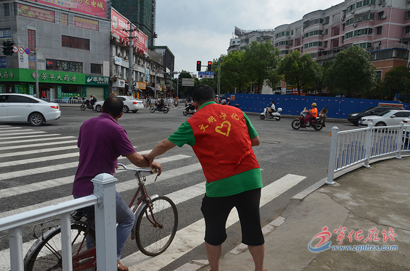 寧化開展文明交通勸導活動