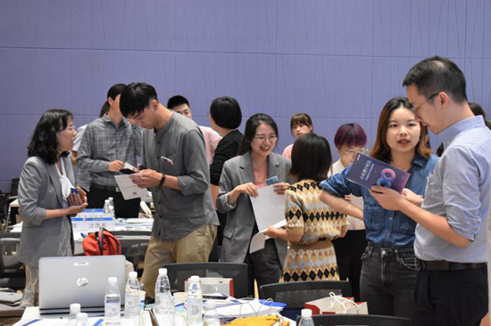 高校提前打響2021年“就業(yè)戰(zhàn)” 求職方向出現(xiàn)新變化