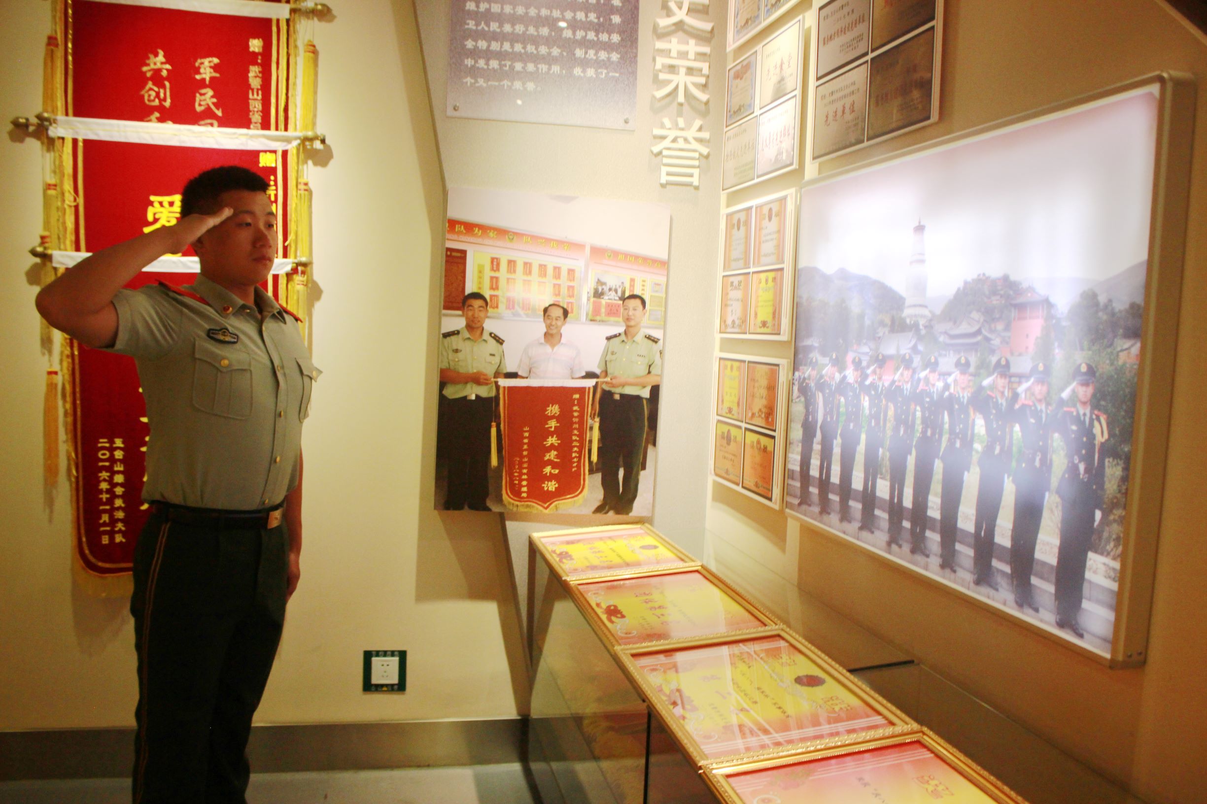 圖7：兄弟倆立志苦學  董光陽攝影。