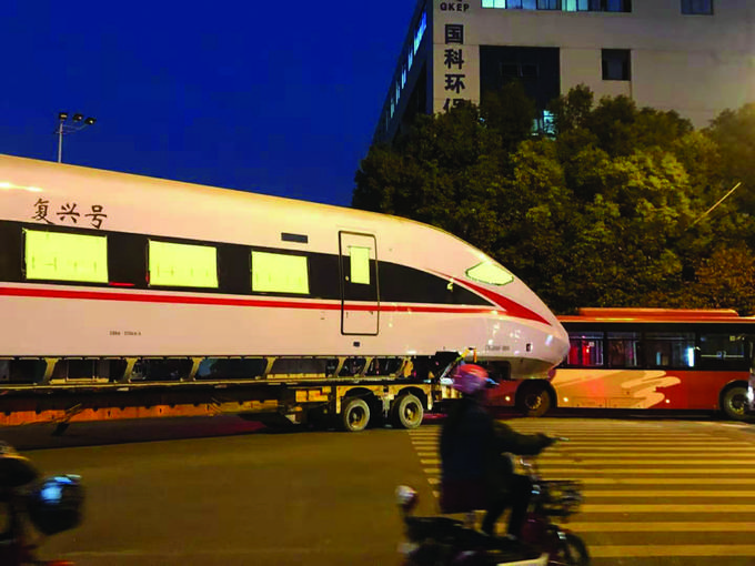 “復興號”撞上公交車？原來事情是這樣的……