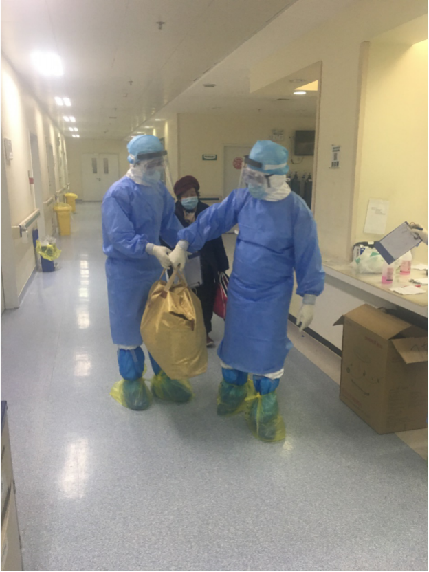 【戰疫最前線】凌晨四點接收20位病人入院,他們這樣迎接晨曦……