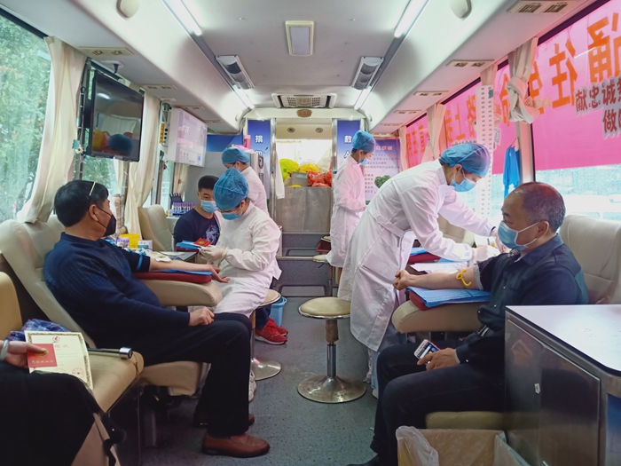 96人獻(xiàn)血3.12萬(wàn)毫升！寧化衛(wèi)健系統(tǒng)獻(xiàn)血戰(zhàn)“疫”