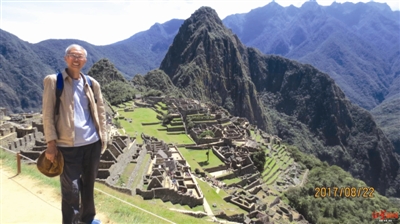 趁看得見多看一些美好 76歲大爺6年游100國(guó)