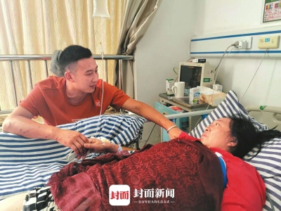 他被泥石流沖出百米死里逃生 徒手刨出遇險(xiǎn)妻兒