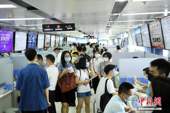 多個互聯網“大廠”逆勢擴招 5G、AI人才更易找工作