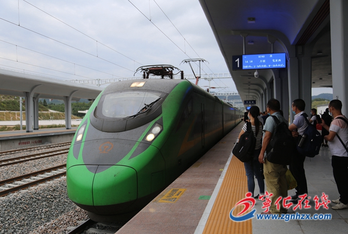 “寧化——長征號”動車首發(fā)式舉行