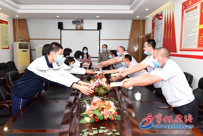 寧化稅務(wù)：24年資助貧困生1500多名