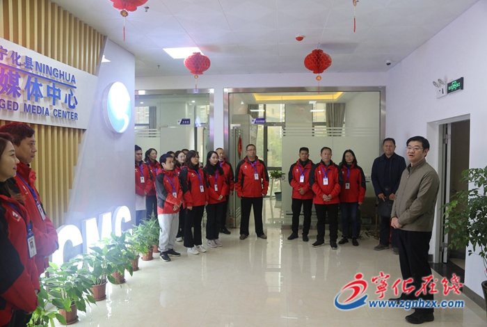 縣領導看望慰問一線新聞工作者