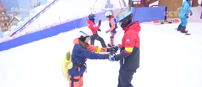 【節前消費市場觀察】線上線下加速融合 激發春節消費活力