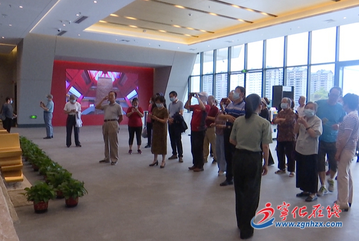 【再學(xué)習(xí) 再調(diào)研 再落實(shí)】市廳級老同志來寧參觀考察