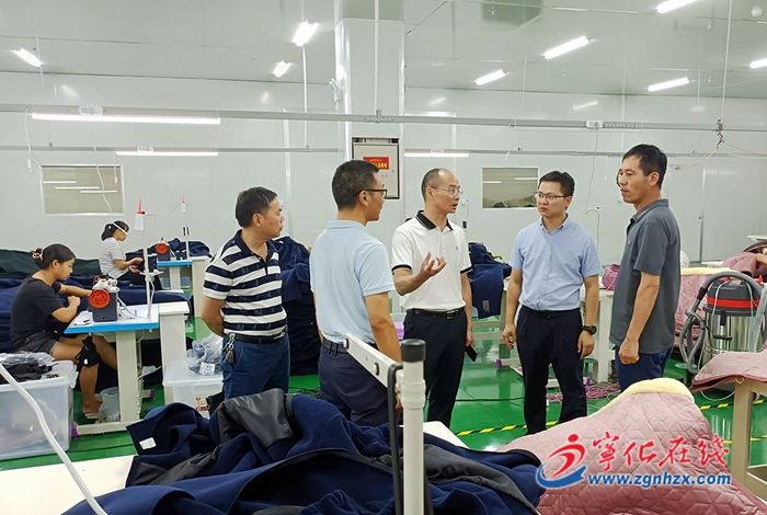 縣領導深入企業解難題
