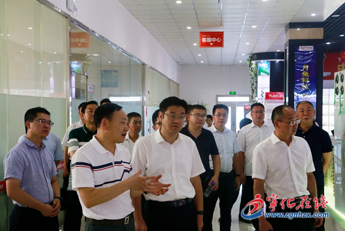 縣領導開展縣委縣政府重點工作工業發展攻堅組調研