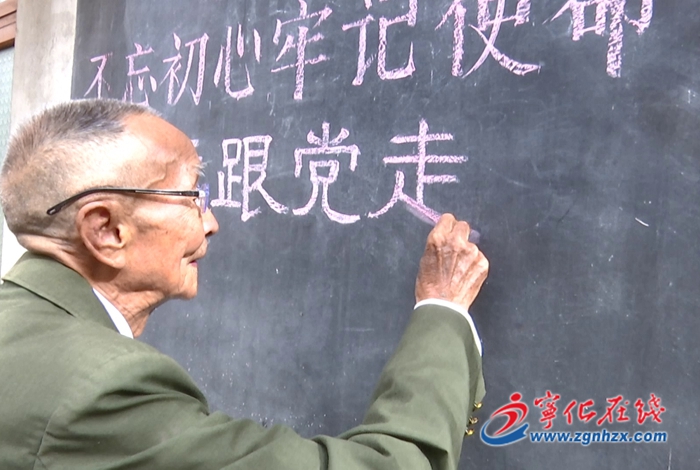 張新財：退休不退崗  打擊偷盜護小區平安