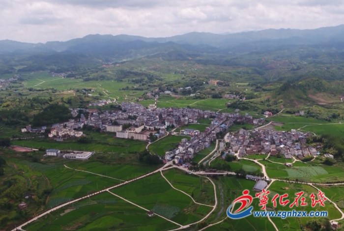 寧化：“百名導(dǎo)師扶百村”行動(dòng)助力鄉(xiāng)村振興