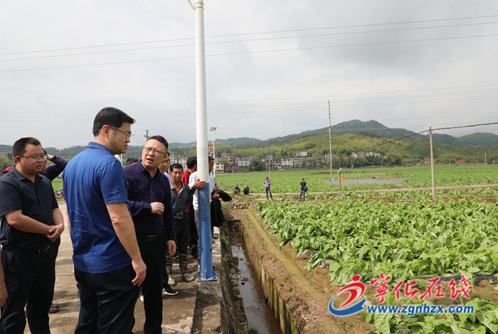 寧化縣領(lǐng)導(dǎo)到鄉(xiāng)鎮(zhèn)查看冰雹災(zāi)情并指導(dǎo)救災(zāi)工作