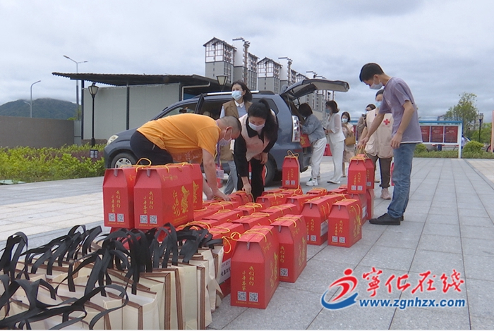 寧化：慰問抗疫醫護人員 致敬最美逆行者