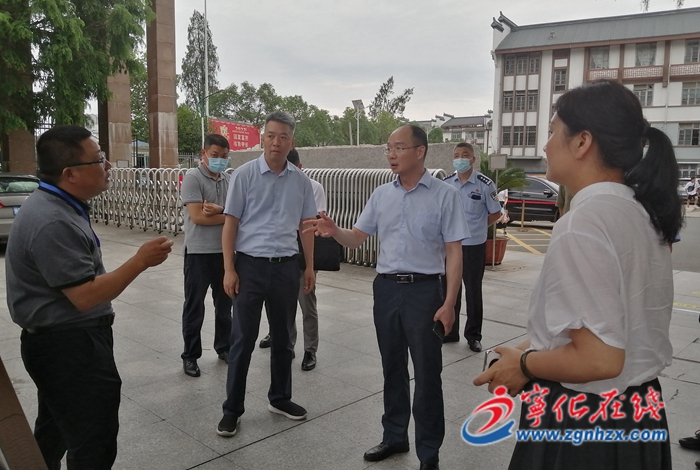 寧化縣領(lǐng)導(dǎo)檢查高考準(zhǔn)備工作