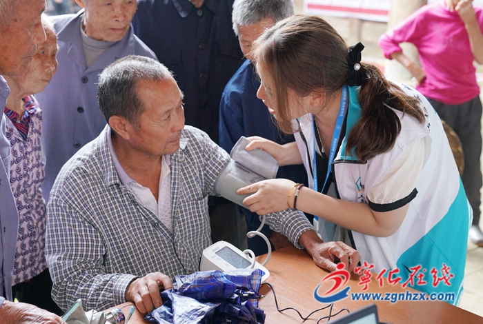 寧化:助老服務走進曹坊 敬老愛老暖人心