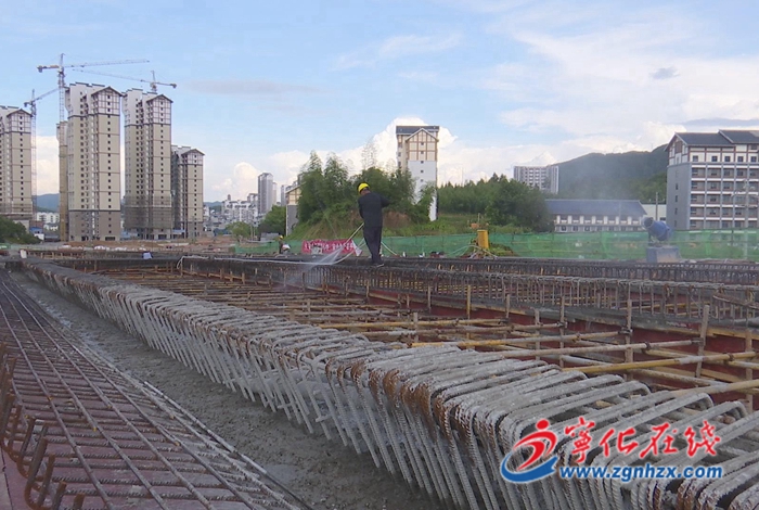 國(guó)道356線B標(biāo)段：24小時(shí)不間斷作業(yè) 橋梁建設(shè)進(jìn)入收尾階段