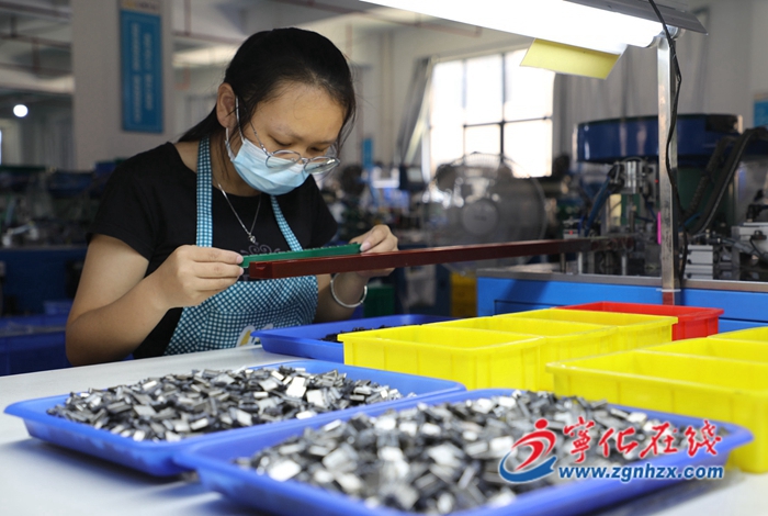 寧化億穗電子：趕訂單 忙生產