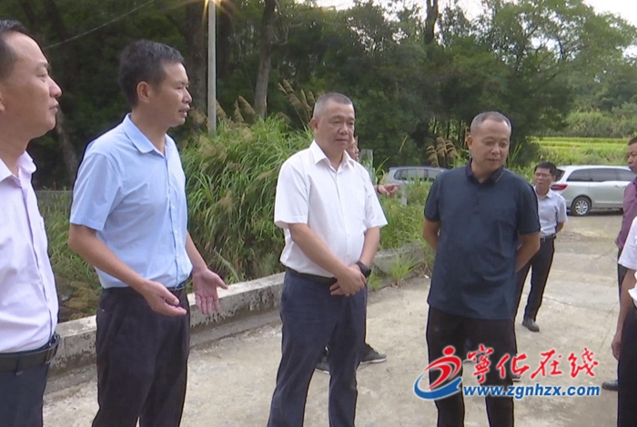 寧化、長(zhǎng)汀兩縣政協(xié)聯(lián)合開展巡河視察活動(dòng)