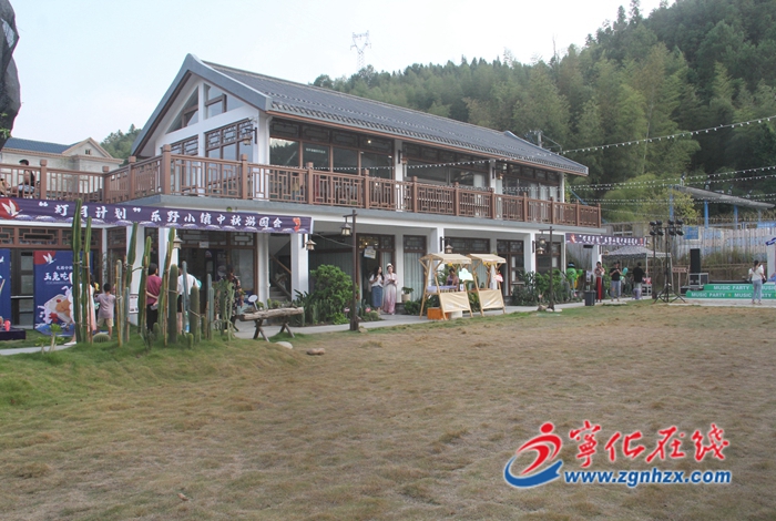 安樂鎮：舉辦“燈月計劃”樂野中秋國潮主題游園會