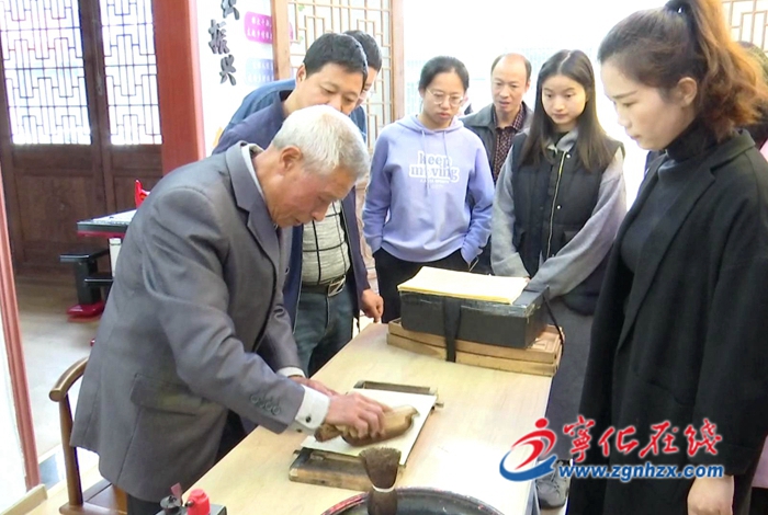 學(xué)習(xí)貫徹習(xí)近平新時(shí)代中國(guó)特色社會(huì)主義思想主題教育“五講五問(wèn)”巡回宣講活動(dòng)走進(jìn)方田