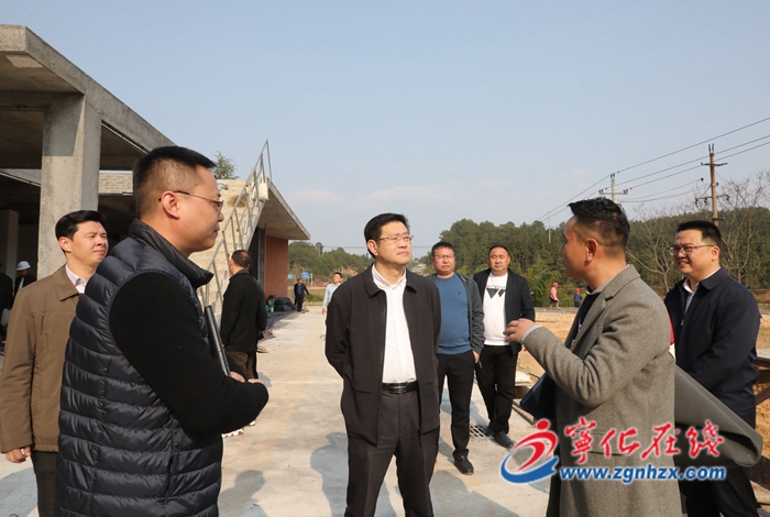 寧化縣領導開展貢米薏米產業(yè)園項目現場辦公