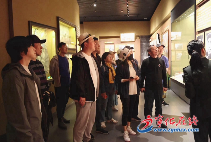 滬明情深！自駕游聯(lián)盟上海游客來寧考察游玩